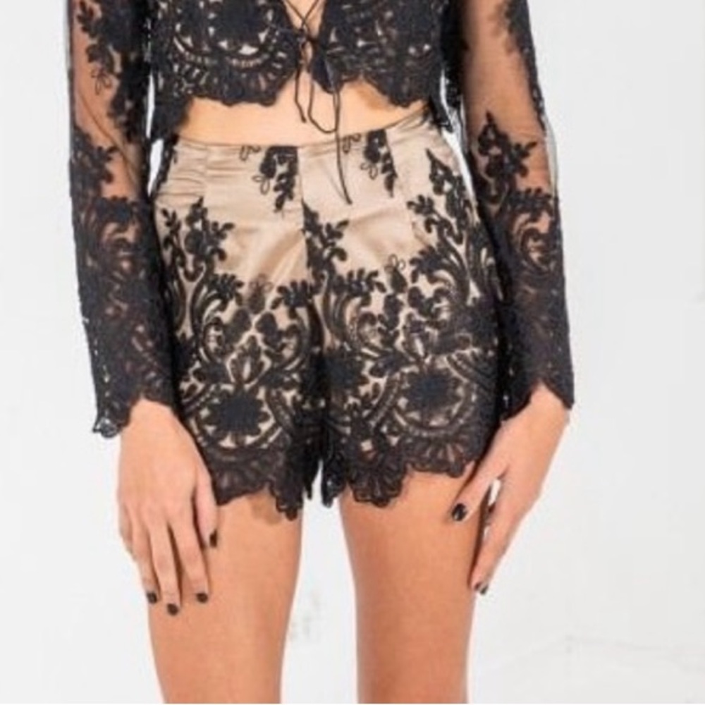 Luxe Black Lace High Waist Shorts Sz AU 6 US 2